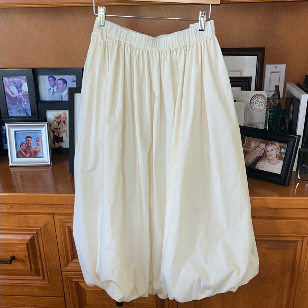 Mod Ref Ivory Bubble Skirt